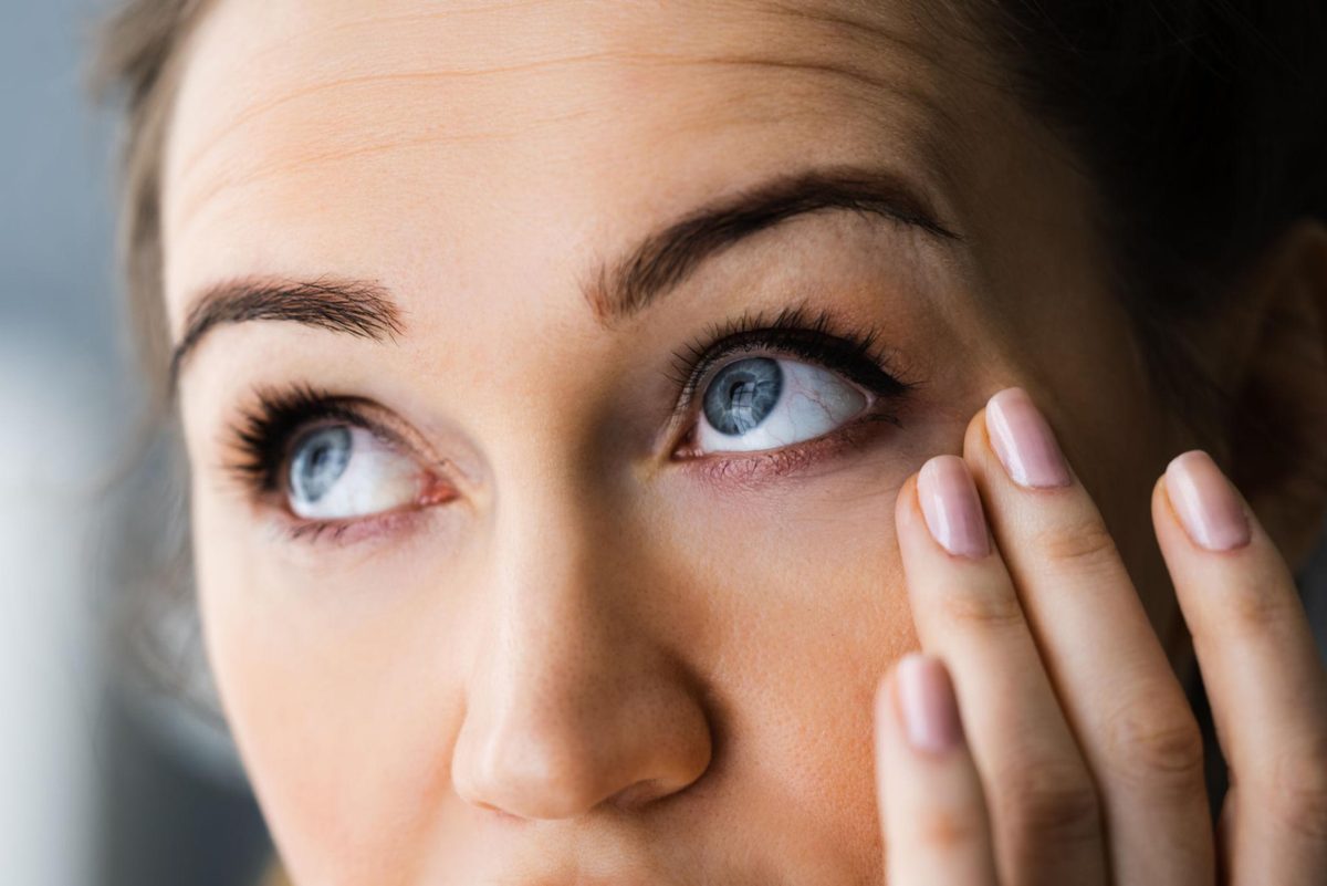 Pflege und Befeuchtung bei trockenen Augen